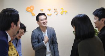 聞き上手研修講師の神山晃男